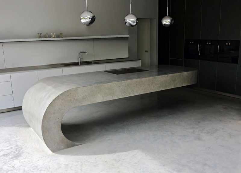 Эта бетонная столешница на кухне полностью игнорирует гравитацию